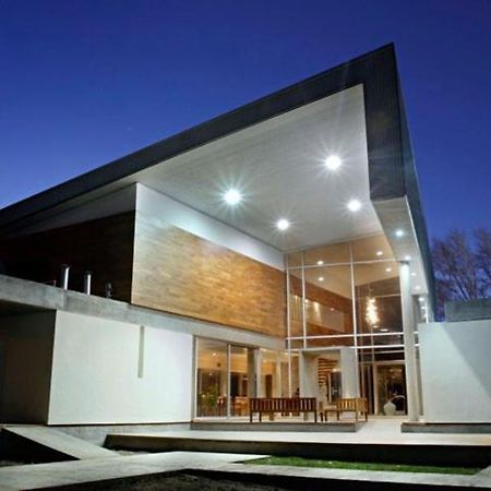 Herradura Hotel Suites Neuquén Екстериор снимка