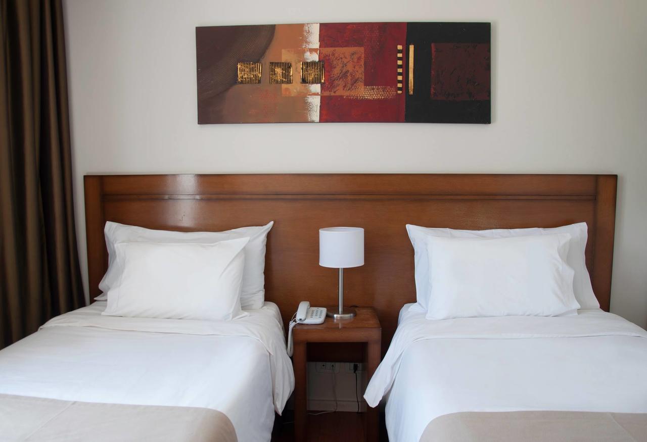 Herradura Hotel Suites Neuquén Екстериор снимка